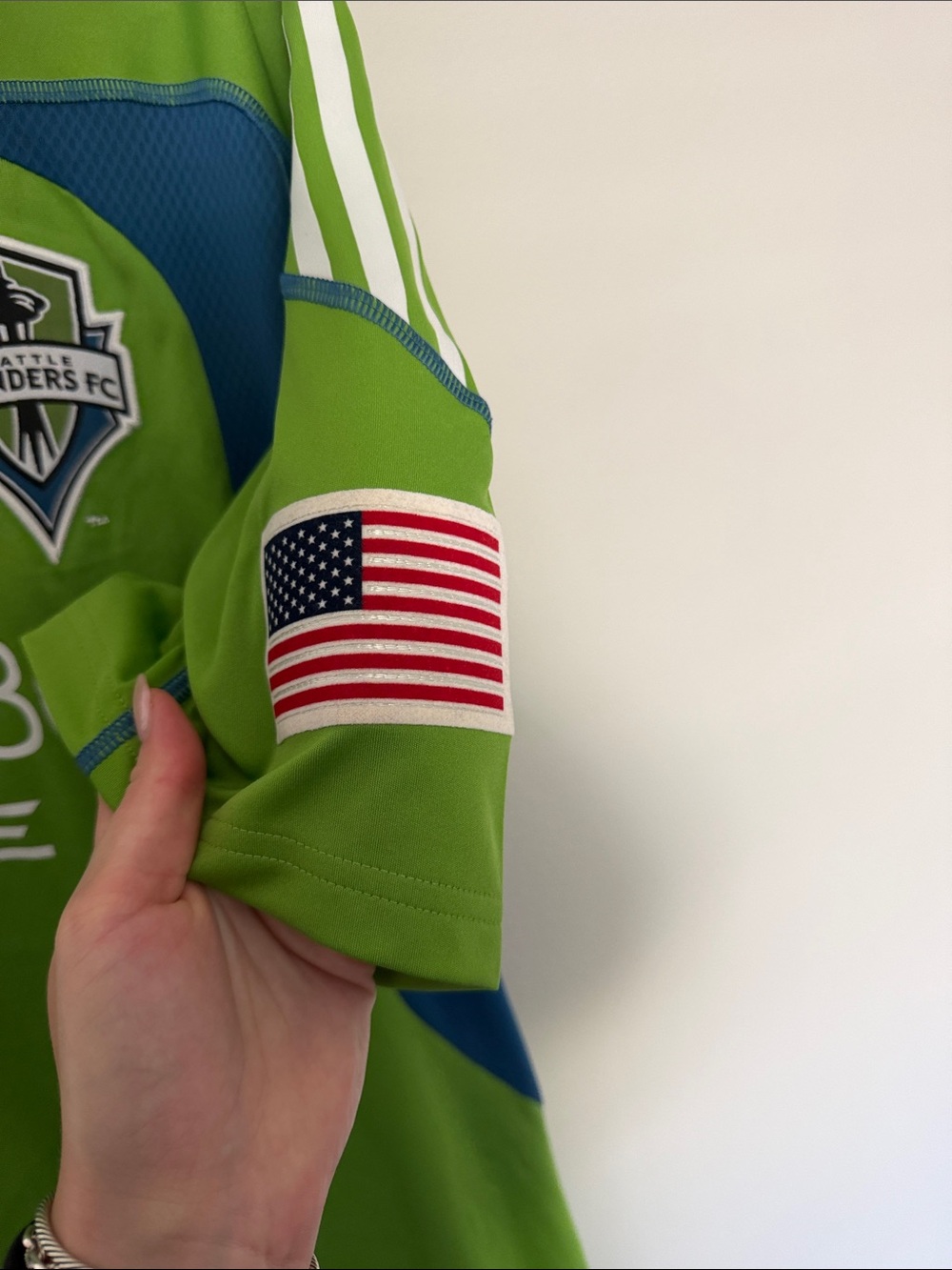 Men’s Adidas Seattle Sounders FC Jersey - Picture 3 of 5